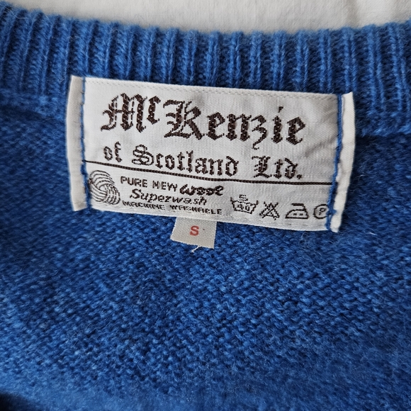 SOLD🌈1960s McKenzie AR Razorback Wool Sweater - Picture 4 of 6